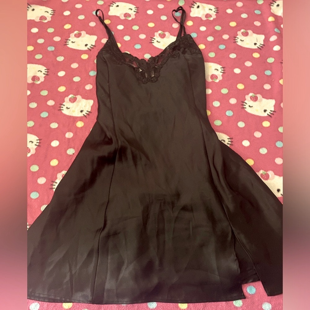Vintage Victoria's Secret Black Lace Slip dress/ Night gown. Size Medium
